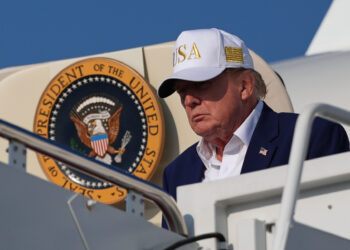 trump:-peste-1000-de-miscari-pe-piata-bursiera-intr-o-luna-ce-a-cumparat-si-ce-a-vandut-–-hotnews.ro