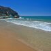 insula-din-grecia-unde-turistii-mai-prind-24-de-grade-si-in-octombrie.-plaja-care-pare-desprinsa-din-caraibe