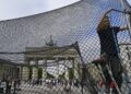 surpriza-aparuta-in-centrul-berlinului,-chiar-langa-emblematica-poarta-brandenburg-–-hotnews.ro