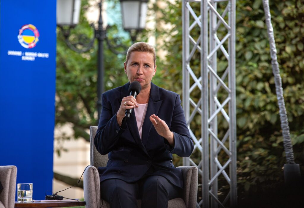 micul-punct-de-pe-nas-premierul-mette-frederiksen-riposteaza-taios-la-un-sfat-de-frumusete-primit-de-la-un-chirurg-–-hotnews.ro