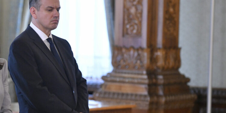 eugen-tomac,-absolut-convins-ca-nicusor-dan-va-desemna-un-premier-in-septembrie:-avem-nevoie-urgenta-de-un-nou-guvern