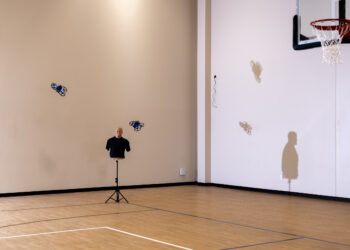 drone-cu-gaze-lacrimogene-in-scolile-din-sua-pentru-a-opri-atacurile-armate-–-hotnews.ro