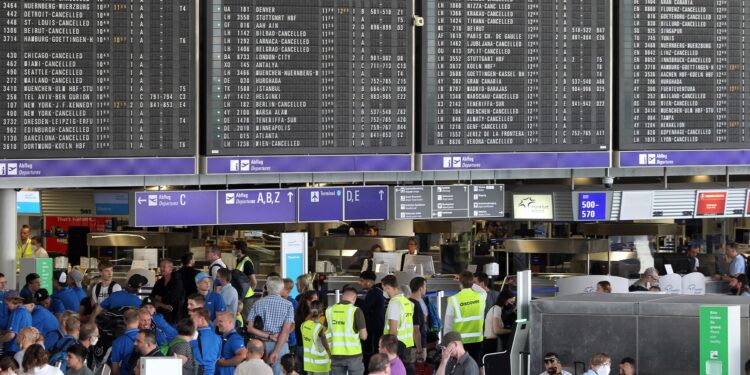 focarul-de-malarie-din-unul-dintre-cele-mai-mari-aeroporturi-din-europa-a-provocat-un-deces-–-hotnews.ro