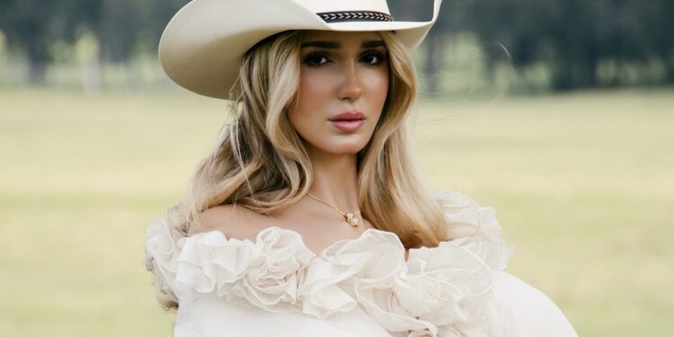 cine-e-tanara-de-origine-romana-care-reprezinta-texas-la-concursul-miss-sua:-sunt-botezata-ortodoxa-si-pastrez-traditiile-romanesti-–-hotnews.ro
