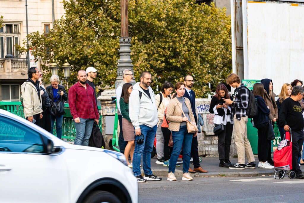 daca-nu-aveam-imigrantii,-populatia-romaniei-cobora-sub-19-milioane-de-locuitori-–-hotnews.ro