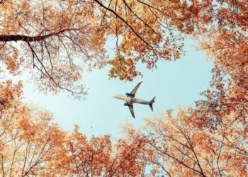 septembrie-a-devenit-noua-luna-preferata-pentru-vacante.-preturile-la-biletele-de-avion-scad-cu-64%-la-inceputul-toamnei