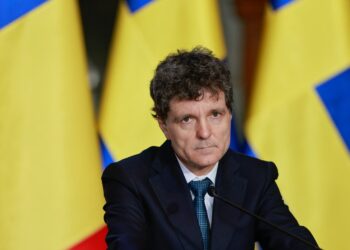 daca-domnul-pahontu-nu-este-in-aceasta-situatie,-cum-a-spus-nicusor-dan,-de-ce-seful-spp-nu-si-a-depus,-de-18-ani,-declaratia-ca-nu-a-facut-politie-politica?-–-hotnews.ro