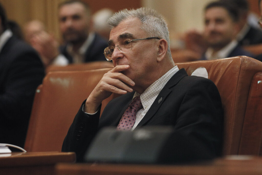 prima-aparitie-publica-a-lui-petrisor-peiu,-dupa-ce-a-amenintat-cu-demisia-din-aur:-nu-mai-am-incredere-in-nimeni-–-hotnews.ro