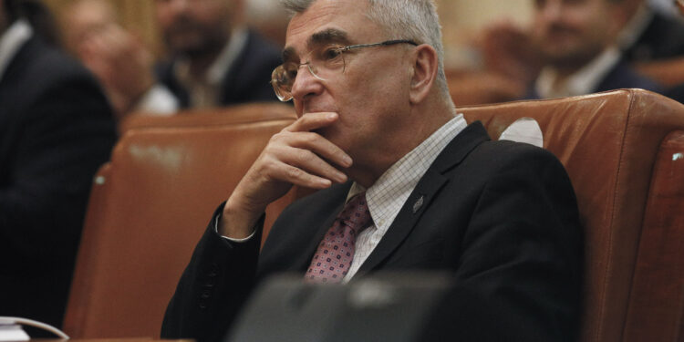 prima-aparitie-publica-a-lui-petrisor-peiu,-dupa-ce-a-amenintat-cu-demisia-din-aur:-nu-mai-am-incredere-in-nimeni-–-hotnews.ro