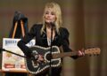 cel-mai-mare-aeroport-dintr-un-stat-american-ar-putea-primi-numele-lui-dolly-parton-–-hotnews.ro