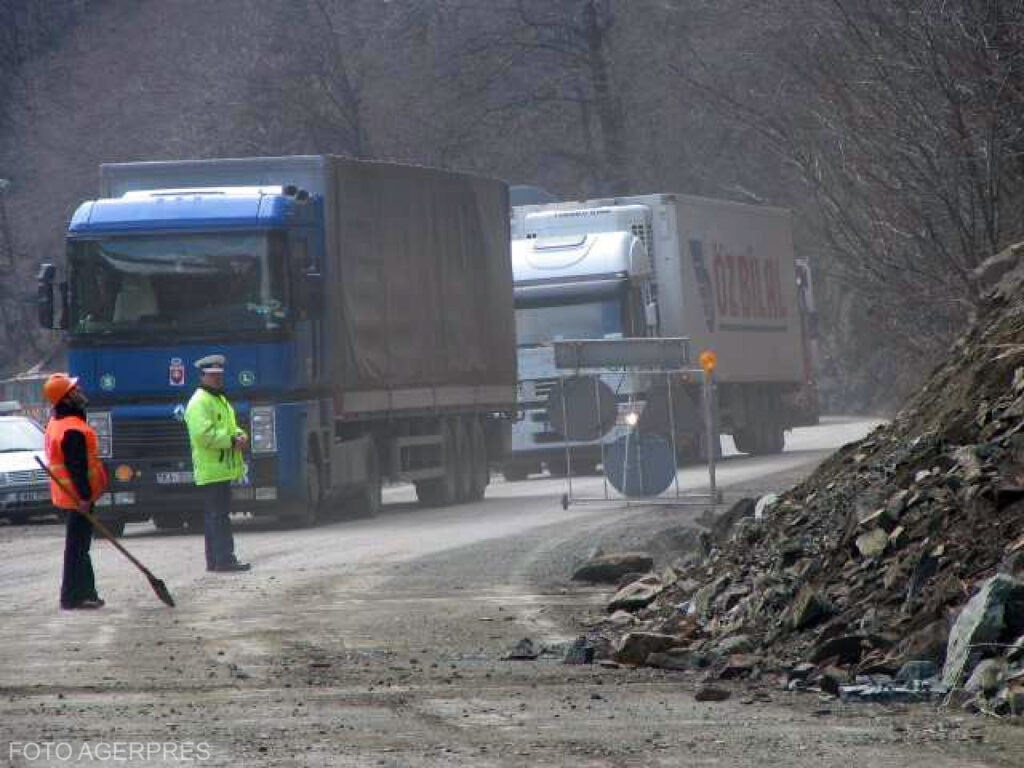 restrictiile-privind-circulatia-tir-urilor-pe-valea-oltului,-prelungite-pana-la-15-noiembrie-–-hotnews.ro