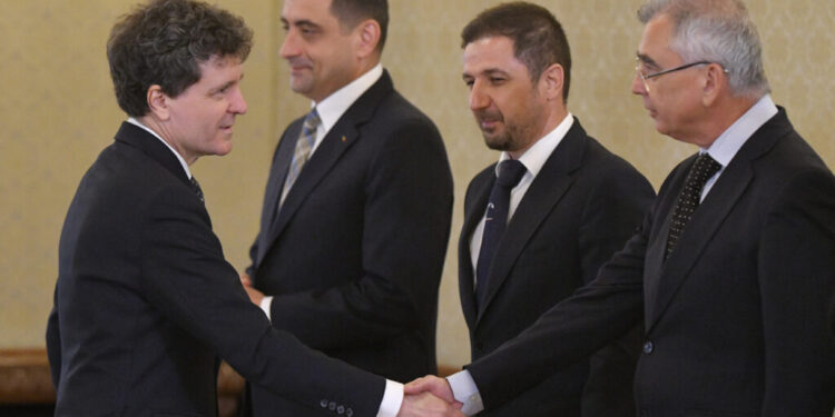 aur-continua-demersul-de-suspendare-a-presedintelui.-petrisor-peiu:-nicusor-dan-arata-o-sfidare-a-realitatilor