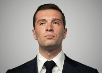 tensiuni-intre-extrema-dreapta-si-stanga-radicala-in-debutul-campaniei-electorale-din-franta:-ameninta-pacea-civila-–-hotnews.ro