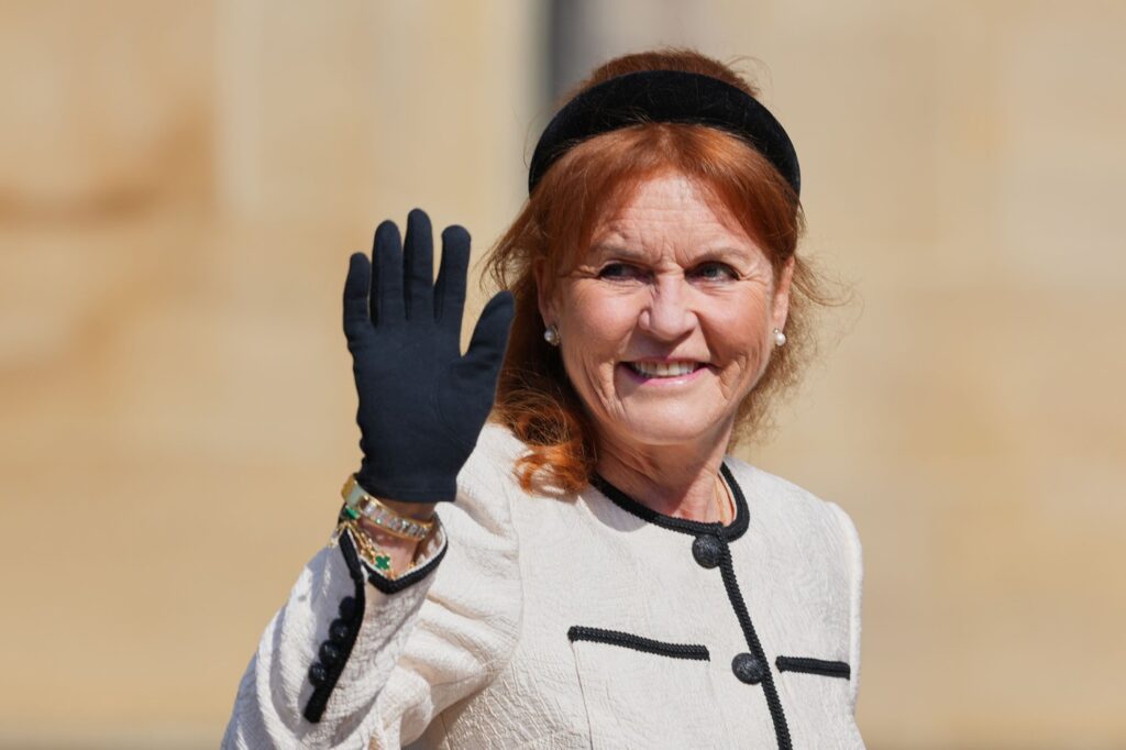 dupa-harry-si-meghan,-si-fergie-se-muta-inapoi-in-marea-britanie-scandalul-care-a-alungat-o-pe-fosta-ducesa-de-york-din-familia-regala-–-hotnews.ro