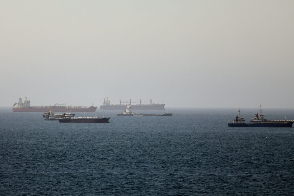 cate-nave-mai-sunt-blocate-in-golf-din-cauza-razboiului-sua-–-iran:-este-in-mod-special-ingrijorator-–-hotnews.ro