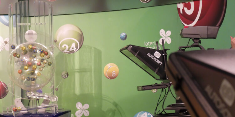 tragerile-loto-de-duminica-ce-premii-sunt-in-joc-–-hotnews.ro