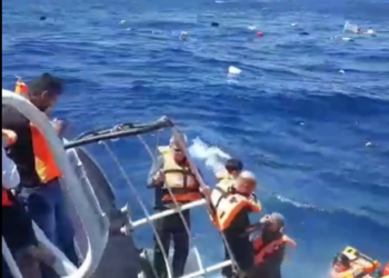 o-nava-cu-270-de-pasageri-s-a-rasturnat-langa-ciprul-de-de-nord-oficial-local:-situatia-este-grava-–-hotnews.ro