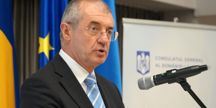doi-lideri-ai-comunitatii-romanesti-din-cernauti,-decorati-de-presedintele-nicusor-dan-–-hotnews.ro