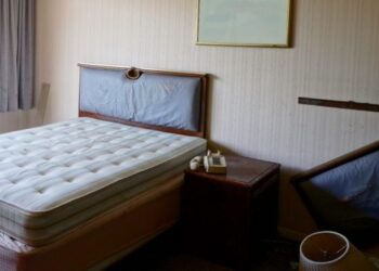 o-turista-a-platit-1.800-euro-pentru-un-sejur-in-grecia,-dar-conditiile-din-hotel-au-facut-o-sa-plece-in-prima-noapte
