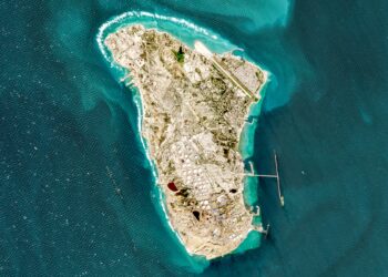 trump-sustine-ca-insula-kharg-din-iran-este-facuta-tandari-si-publica-un-clip-generat-de-ai,-dupa-ce-sua-si-iranul-au-reluat-ostilitatile-militare-–-hotnews.ro