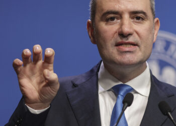 ministrul-finantelor-anunta-un-deficit-bugetar-aproape-la-jumatate-fata-de-anul-trecut-a-coborat-la-2,34%-din-pib,-dar-ce-cost-a-crescut-–-hotnews.ro