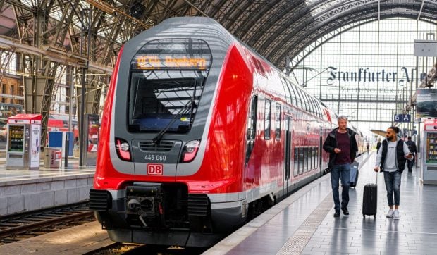 trucul-pentru-calatorii-ieftine-cu-trenul,-in-europa.-marile-companii-feroviare-ascund-oferte-si-gratuitati-pentru-familii