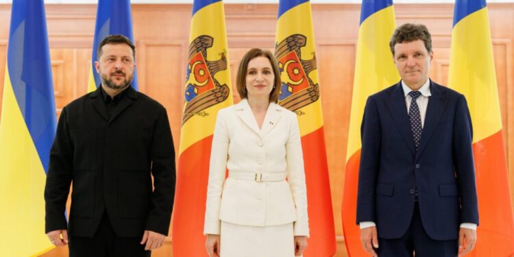 nicusor-dan,-mesaj-de-ziua-limbii-romane:-pentru-prima-data-aniversam-impreuna-in-trei-tari,-romania,-republica-moldova-si-ucraina
