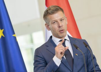 premierul-ungariei-spune-ca-ue-se-confrunta-cu-o-criza-de-leadership:-trebuie-sa-decida-daca-vrea-doar-sa-supravietuiasca-sau-sa-castige-–-hotnews.ro