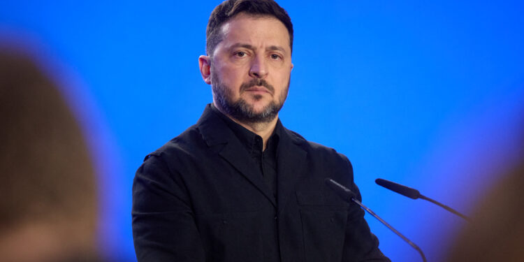zelenski-ironizeaza-rusia-si-avertizeaza-companiile-aeriene:-spatiul-aerian-rusesc-se-va-inchide-efectiv-–-hotnews.ro