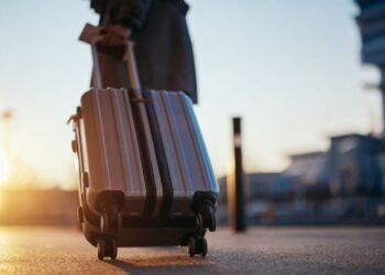 zeci-de-turisti-s-au-trezit-fara-cazare,-dupa-ce-au-fost-pacaliti-de-o-agentie.-despagubirea-uriasa-primita-de-grup