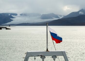 norvegia-sechestreaza-o-nava-ruseasca-la-cererea-ucrainei-unde-era-ancorat-vasul-de-croaziera-si-cercetare-professor-molchanov-–-hotnews.ro