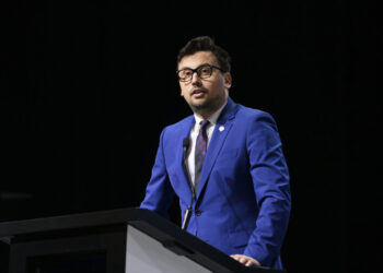 mihai-ghigiu-afirma-ca-psd-nu-va-face-nicio-intelegere-cu-aur,-dar-vor-exista-discutii-cu-parlamentarii-pentru-sustinerea-viitorului-guvern:-orice-deputat-are-libertatea-sa-voteze-cum-ii-dicteaza-constiinta