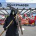 planul-pentru-viitor-al-volkswagen,-aprobat-50000-de-locuri-de-munca-risca-sa-fie-taiate-–-hotnews.ro