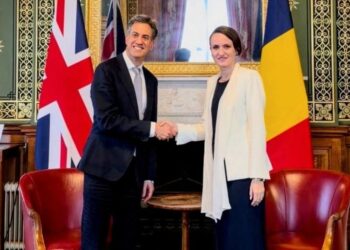 romania-si-marea-britanie-vor-sa-extinda-cooperarea-economica-si-de-securitate.-schimburile-comerciale-depasesc-10-miliarde-de-euro