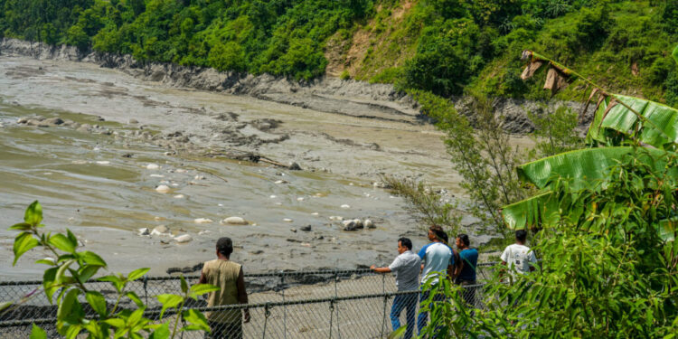 ajutoare-de-urgenta-pentru-nepal-ue-trimite-82-de-tone-de-materiale-esentiale-si-500.000-de-euro