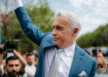 o-fabrica-din-vaslui-nu-vrea-sa-il-primeasca-pe-calin-georgescu:-colectivul-nu-intelege-de-ce-suntem-noi-prinsi-in-acest-program-–-hotnews.ro