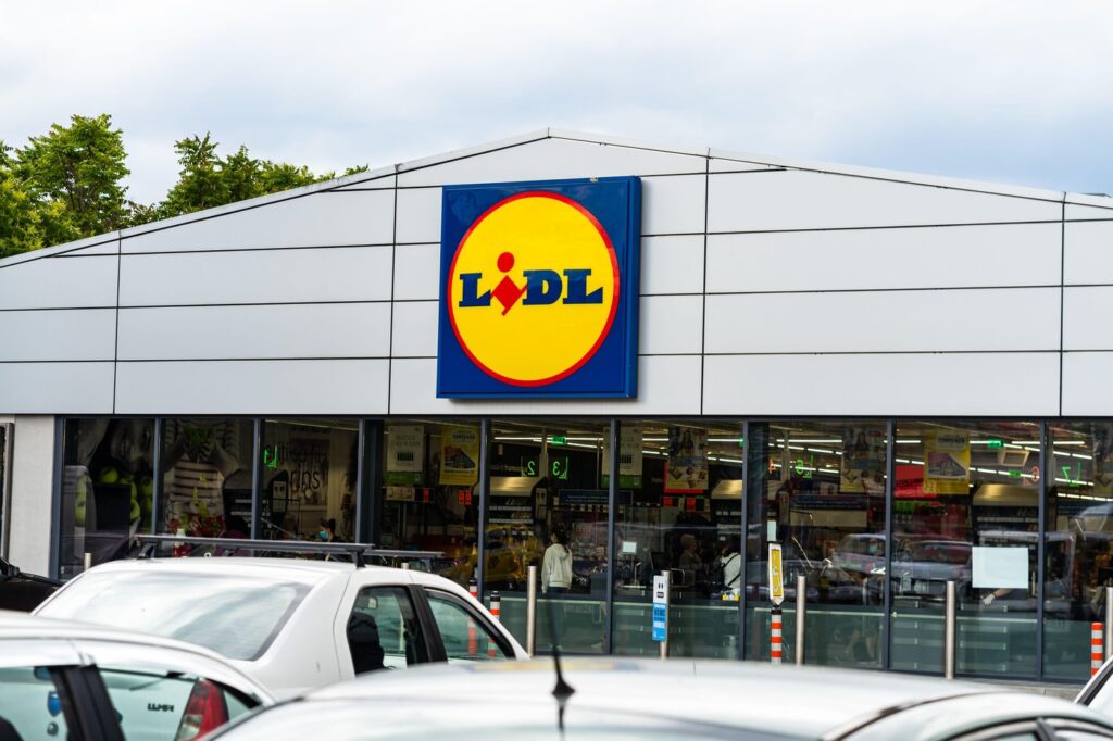 angajari-la-un-nou-magazin-lidl-salariile-anuntate-de-retailer-–-hotnews.ro