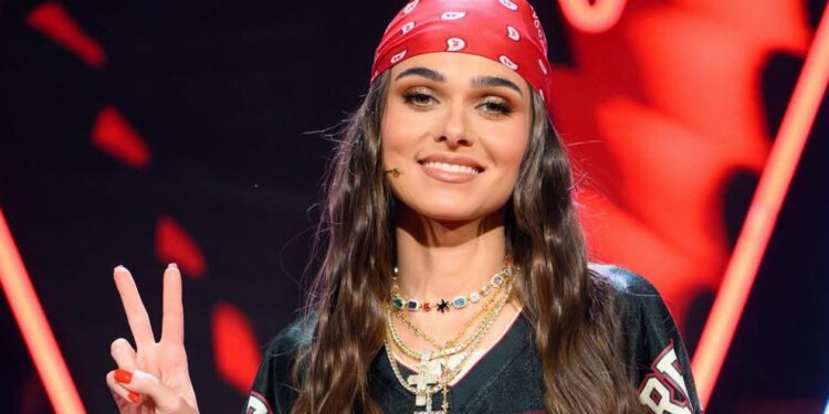 theo-rose,-criticata-pe-motiv-ca-nu-are-atitudinea-potrivita-pentru-vocea-romaniei-raspunsul-cantaretei-–-hotnews.ro