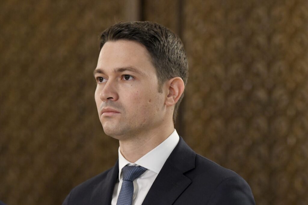 robert-sighiartau,-secretarul-general-al-pnl,-anunta-ca-partidul-national-liberal-este-pregatit-sa-treaca-in-opozitie.-refuza-un-guvern-cu-psd