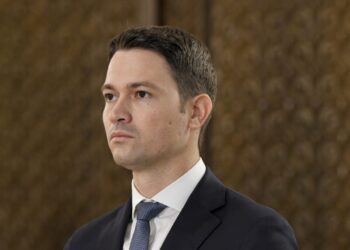 robert-sighiartau,-secretarul-general-al-pnl,-anunta-ca-partidul-national-liberal-este-pregatit-sa-treaca-in-opozitie.-refuza-un-guvern-cu-psd