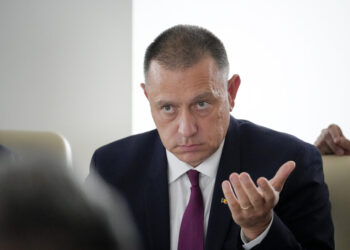 fifor-se-apara-dupa-criticile-institutului-elie-wiesel:-nu-am-vorbit-despre-etnia-lui-dominic-fritz.-faptele-o-fac