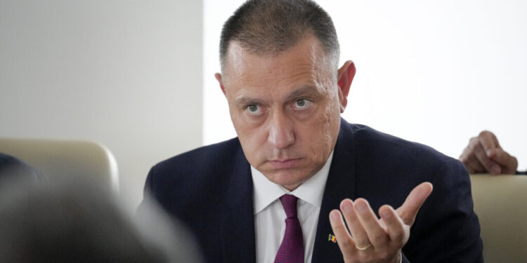 fifor-se-apara-dupa-criticile-institutului-elie-wiesel:-nu-am-vorbit-despre-etnia-lui-dominic-fritz.-faptele-o-fac