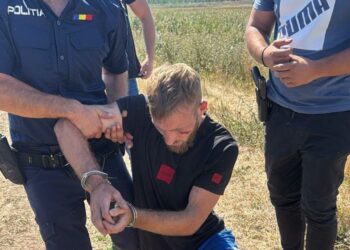 hotul-de-masini-cautat-de-trei-zile-a-fost-prins-in-sudul-tarii-cetateanul-moldovean-fugise-din-bulgaria,-unde-ranise-mai-multi-politisti-–-hotnews.ro