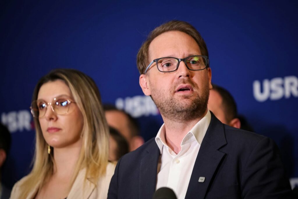 dominic-fritz-va-primi-salariul-de-primar-de-la-usr