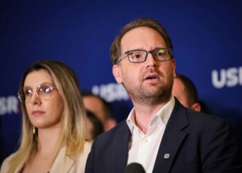dominic-fritz-va-primi-salariul-de-primar-de-la-usr