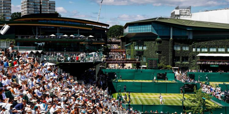 dupa-controversele-de-la-us-open,-organizatorii-de-la-wimbledon-anunta-masuri-contra-influencerilor-–-hotnews.ro