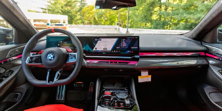de-ce-vinde-un-sofer-de-noul-sau-bmw-m5-de-peste-700-cp-dupa-doar-300-km,-chiar-daca-pierde-16.000-de-euro