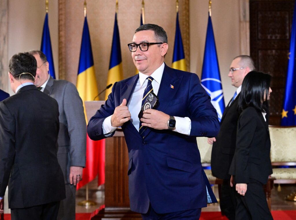 victor-ponta,-despre-prezenta-sa-in-zborul-privat-spre-mykonos:-ma-duc-de-o-mie-de-ori,-sunt-un-om-liber-si-independent-/-se-bat-gastile-intre-ele-–-hotnews.ro