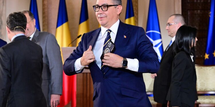 victor-ponta,-despre-prezenta-sa-in-zborul-privat-spre-mykonos:-ma-duc-de-o-mie-de-ori,-sunt-un-om-liber-si-independent-/-se-bat-gastile-intre-ele-–-hotnews.ro