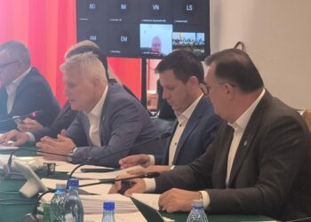 proiectul-care-ii-despagubeste-pe-debitorii-prejudiciati-de-banci-prin-manipularea-robor,-amanat-de-comisia-economica-din-senat